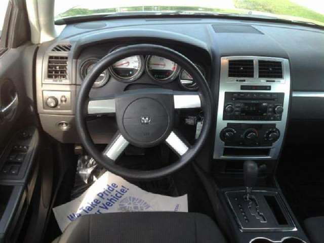 2010 Dodge Charger SXT 4DR Sedan